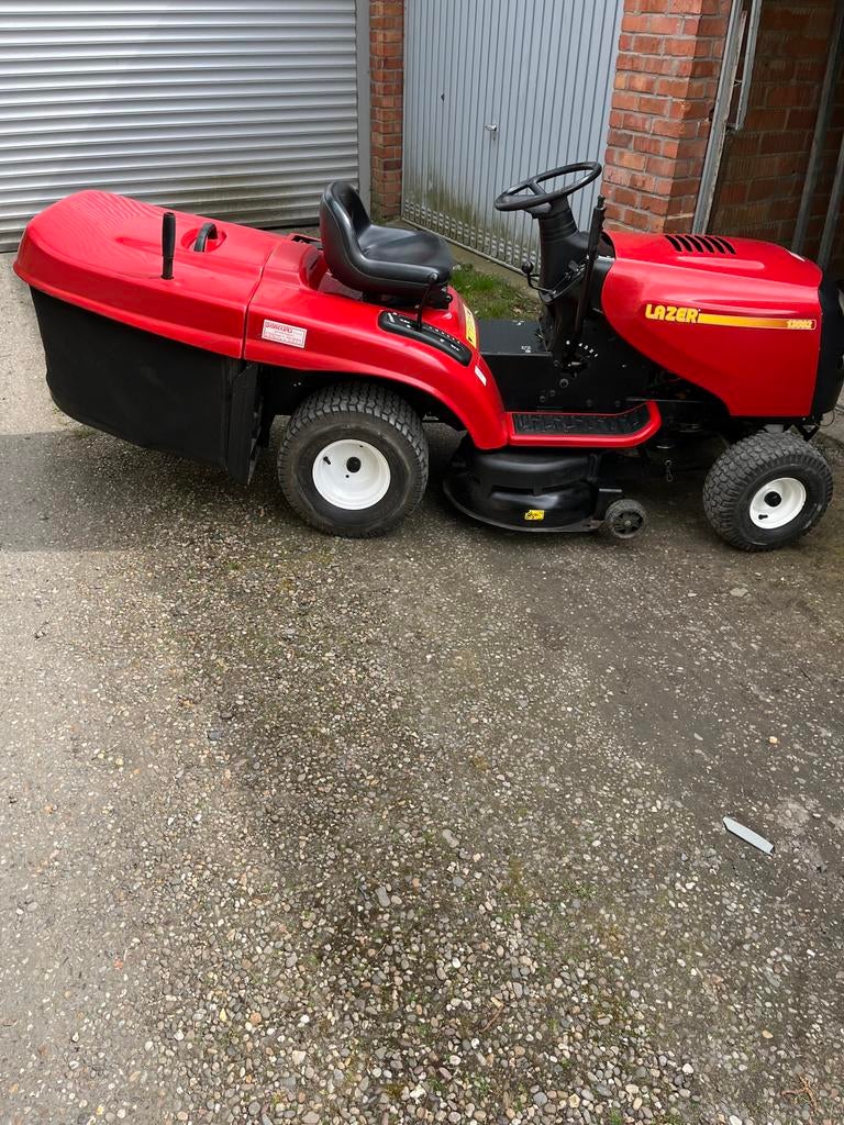 Tondeuse à gazon et laser, Enlèvement, Comme neuf, Bac de ramassage, 90 à 120 cm