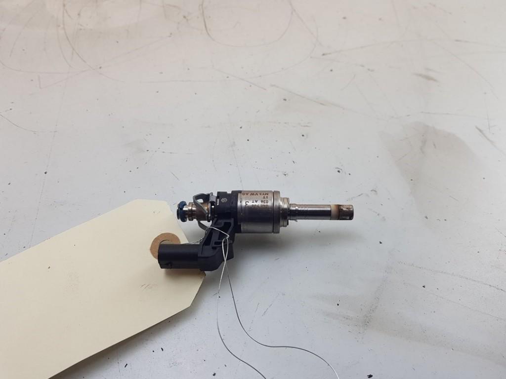 INJECTEUR Volkswagen Polo VI (AW1) (|04E906036AT|), Dhr. J. Ham, Volkswagen, Administratie@autoham.nl, Utilisé