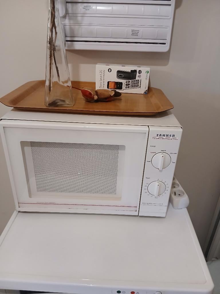 Micro-onde Zanker, Comme neuf, Enlèvement, Air chaud, Micro-ondes