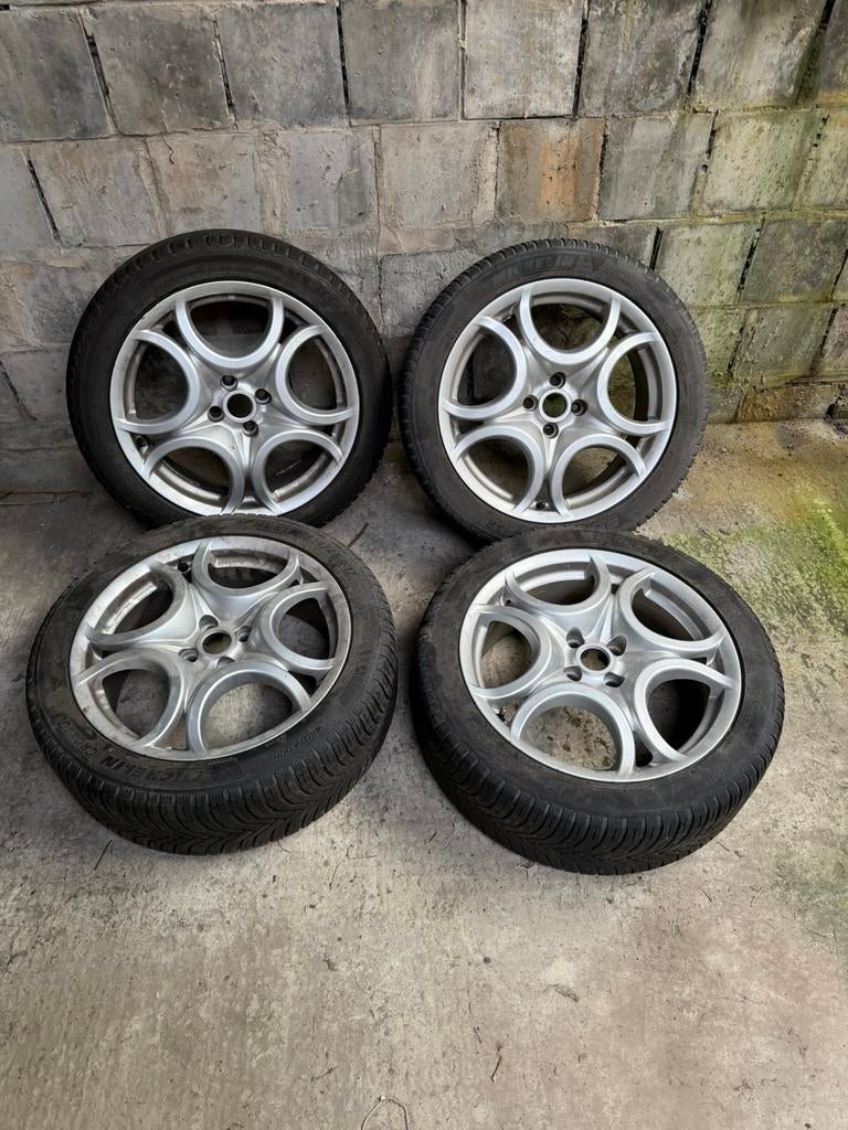 Jantes alfa Romeo mito origine 17 pouces 215/45/r17, Autos : Pièces & Accessoires, Pneus & Jantes, 4 Saisons, Enlèvement, 225 mm