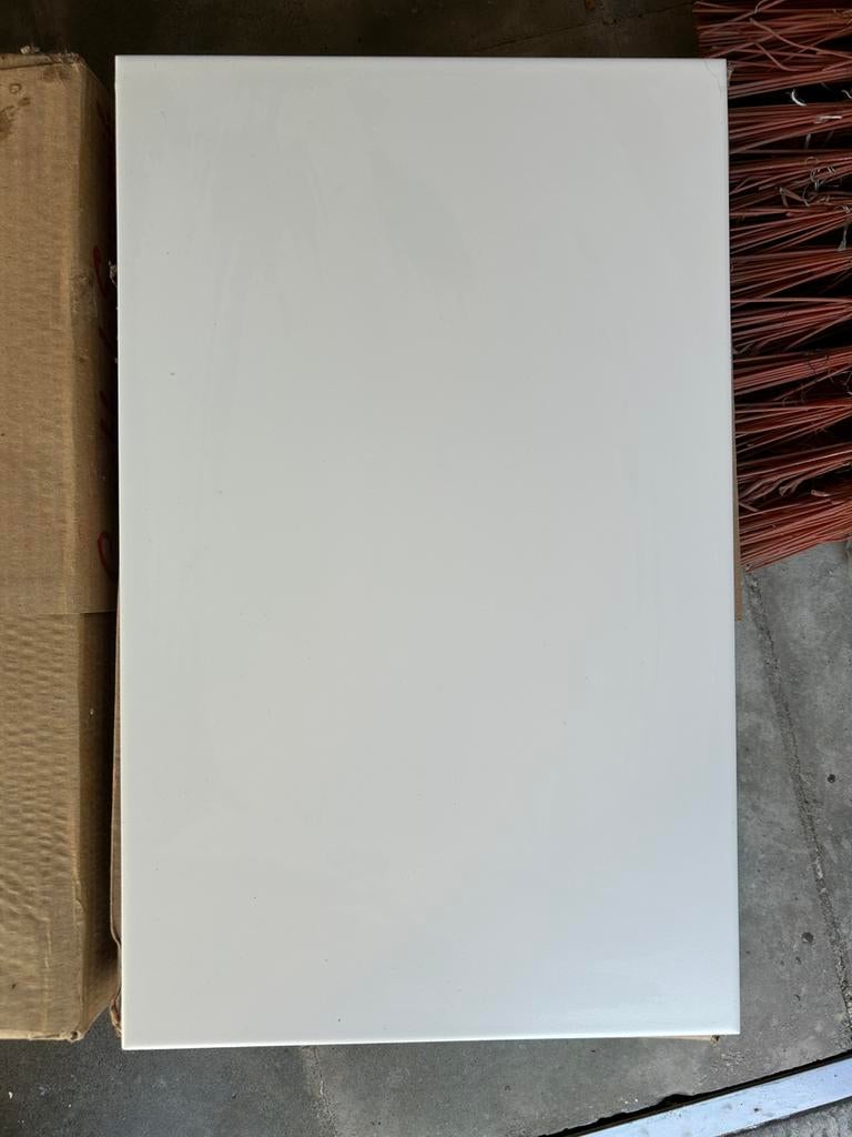 Carrelage blanc mat, Bricolage & Construction, Carrelage mural, 20 à 40 cm, Comme neuf, Enlèvement