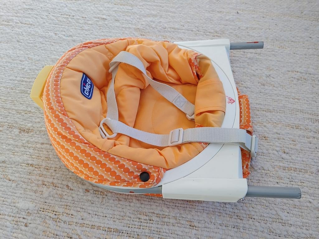 Chaise Chicco 360 couleur Corail, Enfants & Bébés, Enlèvement, Utilisé, Chaise de table, Ceinture(s)