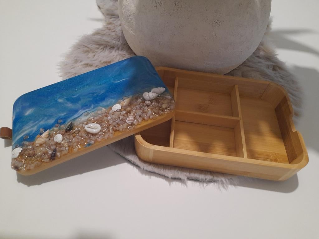 Décoration artisanale dans une boîte de rangement en époxy, Enlèvement