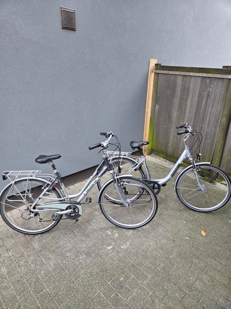 Twee l,avenir damesfietsen 28 inch zo goed als nieuw, Fietsen en Brommers, Versnellingen, Zo goed als nieuw, Dames, Ophalen