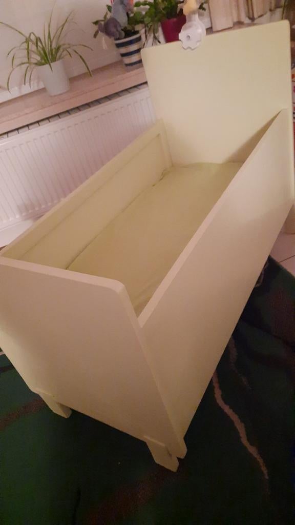 Vintage  babybedje, Enlèvement