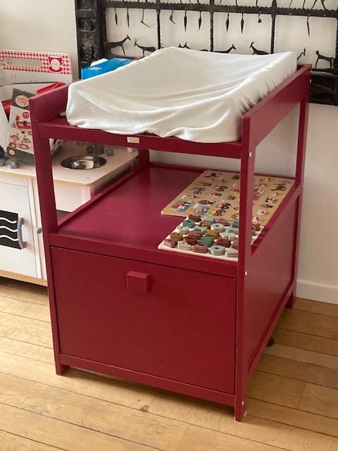 Table à langer solide, Kinderen en Baby's, Kinderkamer | Commodes en Kasten, Gebruikt, Commode, Minder dan 90 cm, Minder dan 75 cm