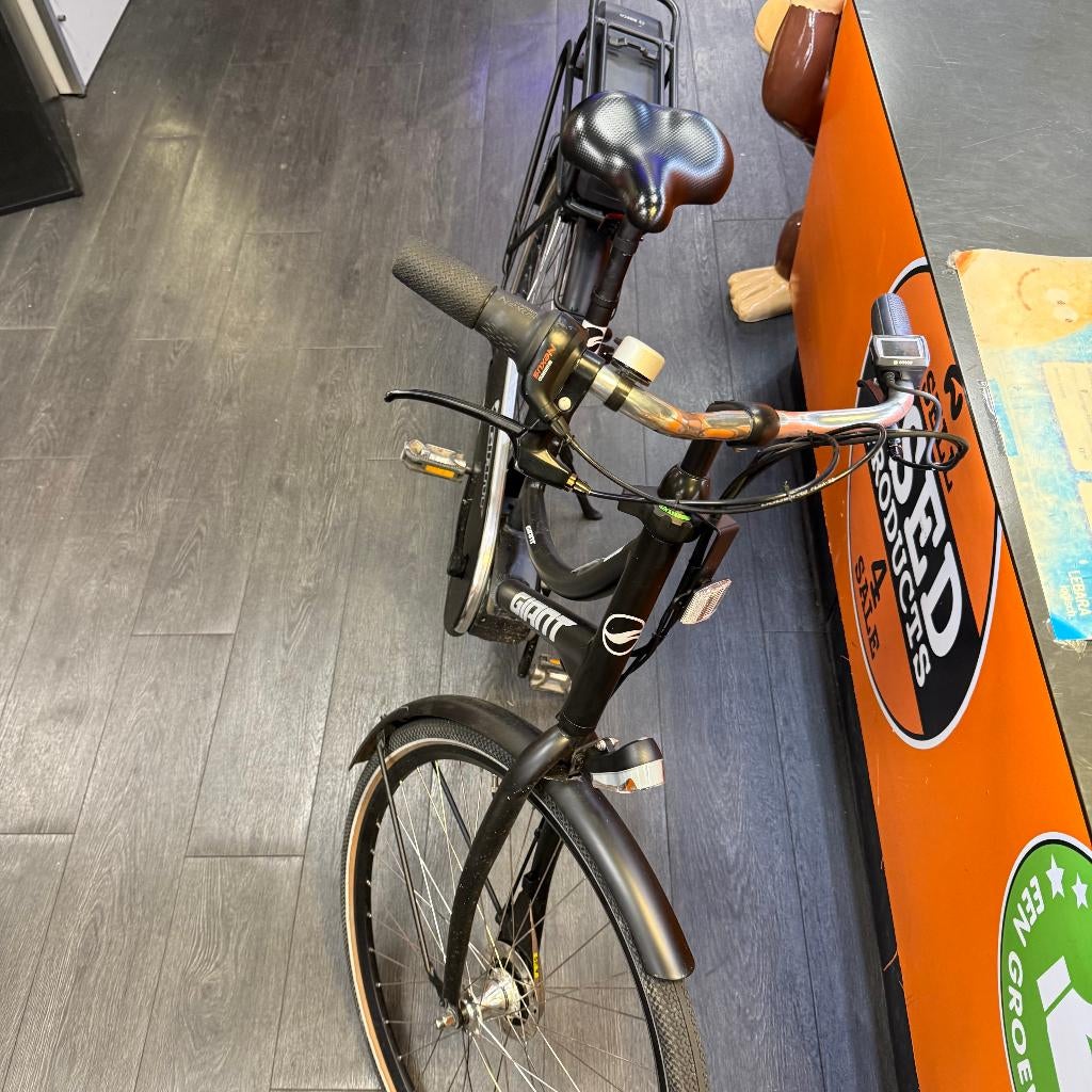 Giant Elektrische stadfiets - in nette staat - compleet, Vélos & Vélomoteurs, Vélos | Hommes | Vélos pour homme, Enlèvement, Comme neuf