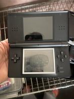 Nintendo DS lite met spellekes en toebehoren, Games en Spelcomputers, Spelcomputers | Nintendo DS, Ophalen, Zo goed als nieuw