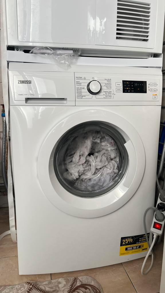 ZANUSSI Wasmachine 7 kg, Elektronische apparatuur, Wasmachines, Zo goed als nieuw, Voorlader, 6 tot 8 kg, Ophalen