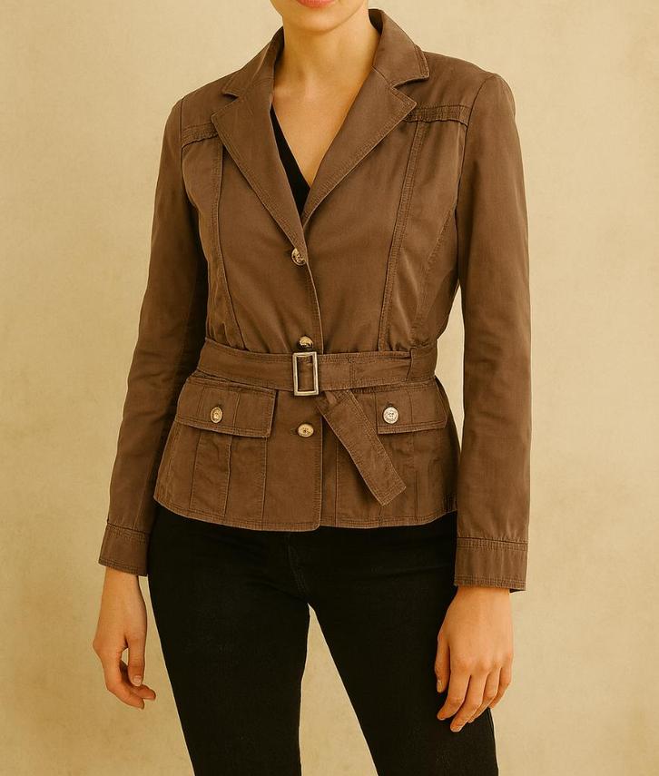Hugo Boss dames blazer met ceintuur maat S, Kleding | Dames, Jasjes, Kostuums en Pakken, Gedragen, Jasje, Maat 36 (S), Bruin, Ophalen of Verzenden