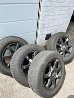Volkswagen Tiguan velgen met winterbanden (215/65 R16), Autos : Pièces & Accessoires, 215 mm, Pneus et Jantes, Enlèvement, Utilisé