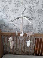 Muziekmobiel, Ophalen