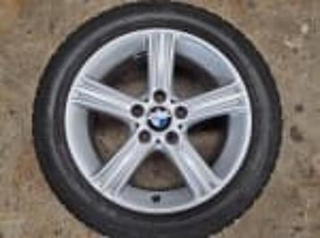 Set Originele styling 393 velgen 17 inch incl. winterbanden disponible aux enchères