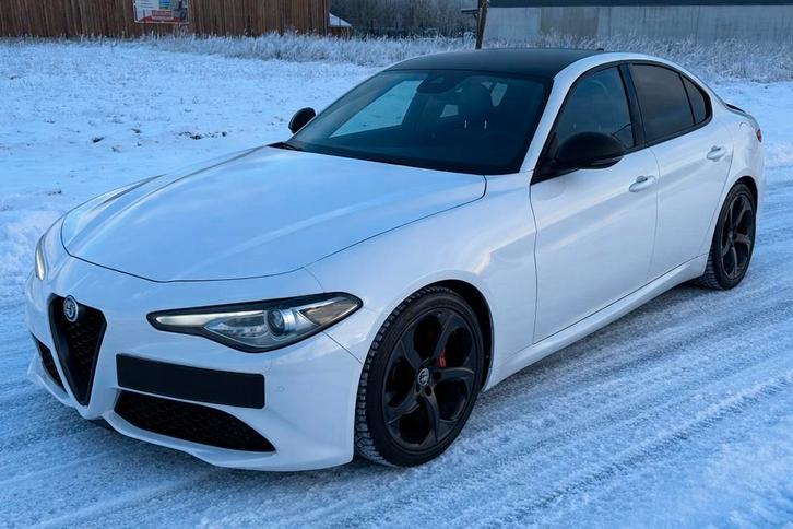Alfa Romeo Giulia 2.2 Jtd prête à immatriculé, Autos, Alfa Romeo, Particulier, Giulia, ABS, Phares directionnels, Airbags, Air conditionné