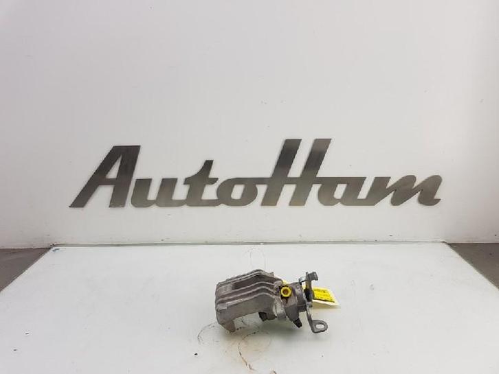 REMKLAUW RECHTS ACHTER ABS Polo VI (AW1) (|2Q0615424C|), Auto-onderdelen, Remmen en Aandrijving, Volkswagen, Gebruikt