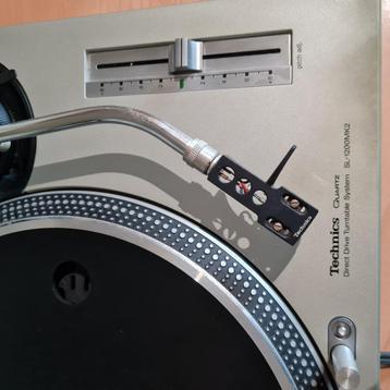 Te koop 2 Technics SL1200 MK2 draaitafels beschikbaar voor biedingen