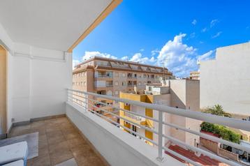 Volledig gerenoveerd appartement in Torrevieja beschikbaar voor biedingen