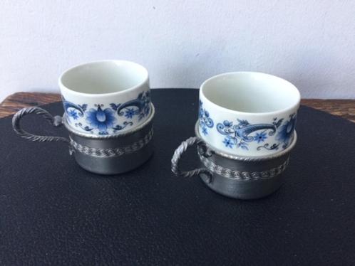 Lot de 2 mini tasses en porcelaine  Weidmann, Antiquités & Art, Curiosités & Brocante, Enlèvement ou Envoi