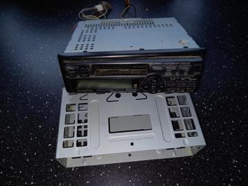 Kenwood KRC-757 autoradio combinatie beschikbaar voor biedingen