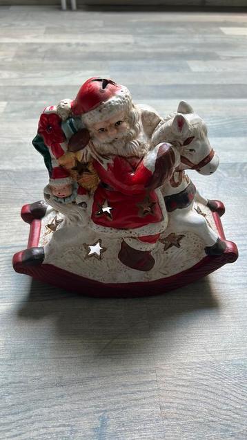 Kerstman. Theelichthouder. Gratis beschikbaar voor biedingen