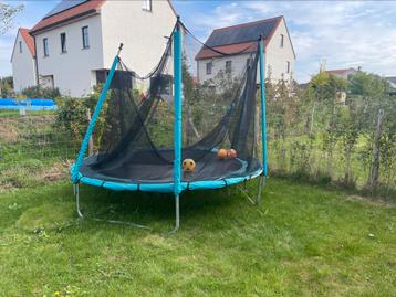 Trampoline beschikbaar voor biedingen