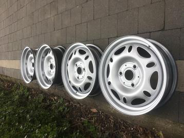 Set stalen velgen Smart fortwo en forfour in 15 inch beschikbaar voor biedingen