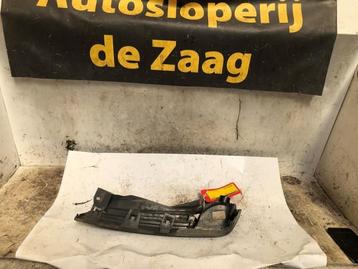 Knipperlichtglas links van een Nissan Micra beschikbaar voor biedingen
