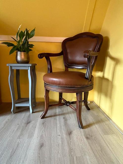 Antiek lederen , draaibare bureaustoel/ relaxstoel, Antiek en Kunst, Antiek | Meubels | Stoelen en Sofa's, Ophalen