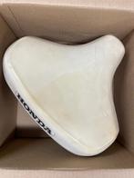 Wit zadel honda camino, Fietsen en Brommers, Ophalen, Gebruikt, Zadel, Honda