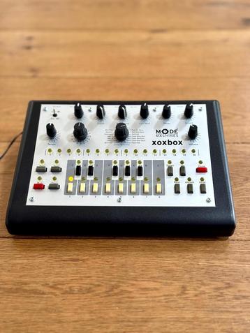 MODE MACHINES x0xb0x MK3 FINAL EDITION - Roland TB-303 clone beschikbaar voor biedingen