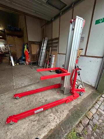 Montage/ kanalenliften 330 cm, 500 cm, 650 cm en 790 cm  beschikbaar voor biedingen