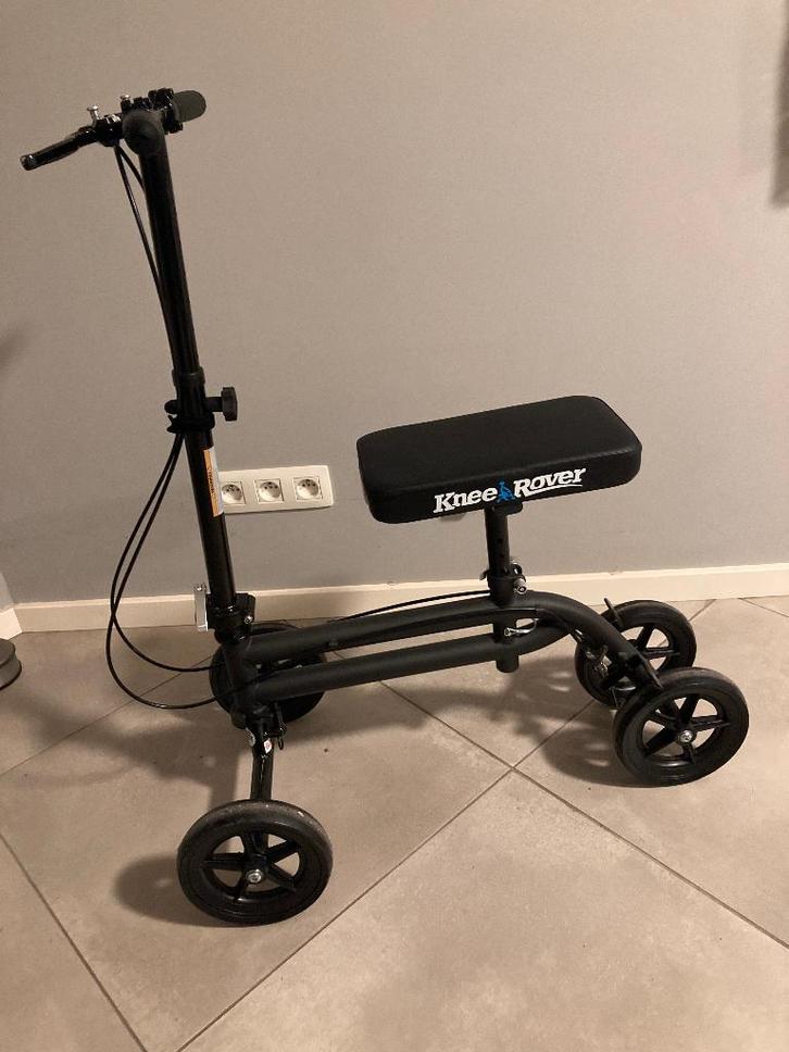 Déambulateur de genou - Knee Rover, Divers, Déambulateurs, Comme neuf, Poids léger, Pliable, Enlèvement