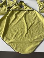 5 ponchos de bain : 1 beige signé Winnie l'ourson + 4 verts, Enlèvement ou Envoi, Comme neuf, Baignoire, Standard
