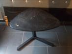 Table basse / d'appoint triangulaire noire IKEA sur pied., 50 à 100 cm, 50 à 100 cm, Enlèvement, Utilisé