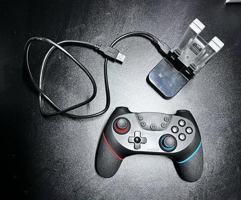 Nintendo Switch Joycon Charger + Controller-, Games en Spelcomputers, Games | Nintendo Switch, Zo goed als nieuw, Ophalen