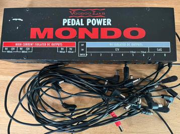 Voodoo lab power MONDO met 24-tal kabeltjes beschikbaar voor biedingen