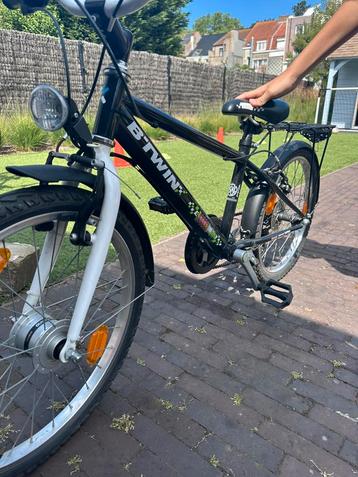 Fiets 4-6 jaar beschikbaar voor biedingen