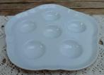Oranje/ wit eier of slakken schaaltje , S.P.M. Walkure PASEN, Huis en Inrichting, Keuken | Servies, Gebruikt, Overige typen, Ophalen of Verzenden