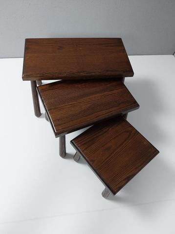 Set van 3 Brutalist Bijzettafeltjes beschikbaar voor biedingen