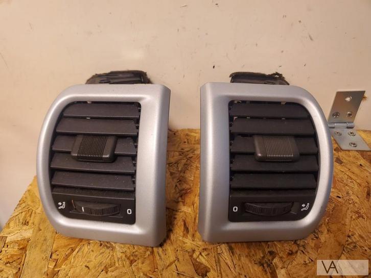 Skoda Fabia 2007 - 2014 luchtrooster zijkant €20 per stuk, Auto-onderdelen, Dashboard en Schakelaars, Skoda, Gebruikt, Ophalen of Verzenden