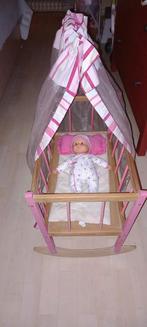 Houten schommelpoppenbed met sluier., Kinderen en Baby's, Ophalen