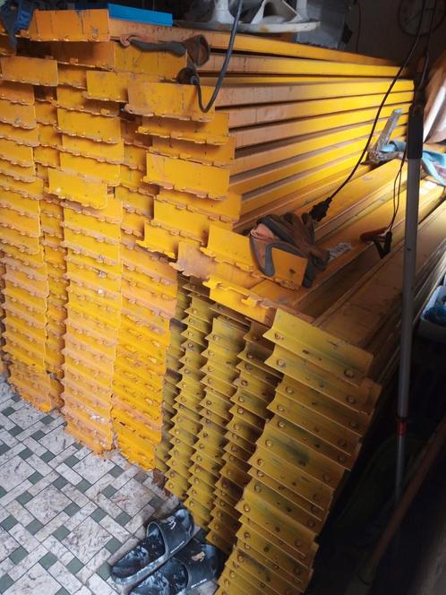 LIGGER BALK LIGGERS POUTREL xxl  spanten tralie, Doe-het-zelf en Bouw, Metalen, Ophalen of Verzenden