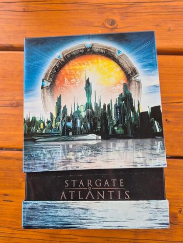 Stargate Atlantis complete 5 seizoenen met bonus dvd beschikbaar voor biedingen