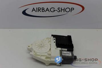 Volkswagen Tiguan 5N0959702F Raammotor Rechts voor beschikbaar voor biedingen