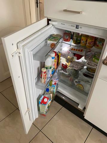 Inbouw Frigo Miele 88 cm hoog en 54 breed, Zonder vriesvak, Zo goed als nieuw, Energieklasse A of zuiniger, 45 tot 60 cm