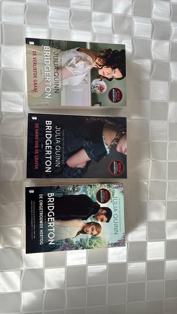 Julia Quinn - Bridgerton 3 boeken nieuw, Boeken, Literatuur, Zo goed als nieuw, Ophalen of Verzenden