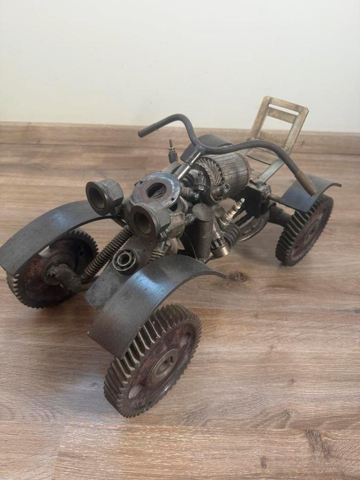 Quad magnifique en metal, Antiquités & Art, Art | Objets design, Enlèvement