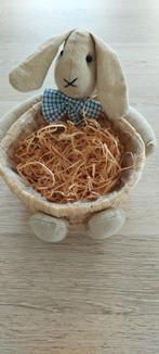 paasmandje met  een stoffen paashaasje/konijn rond, Ophalen, Zo goed als nieuw