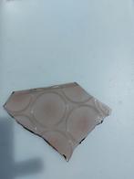 Ik zoek glas met flesmotief licht bruine kleur., Ophalen