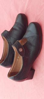 Schoenen maat 6.5 (40) solidus, Schoenen met lage hakken, Solidus, Zwart, Ophalen of Verzenden